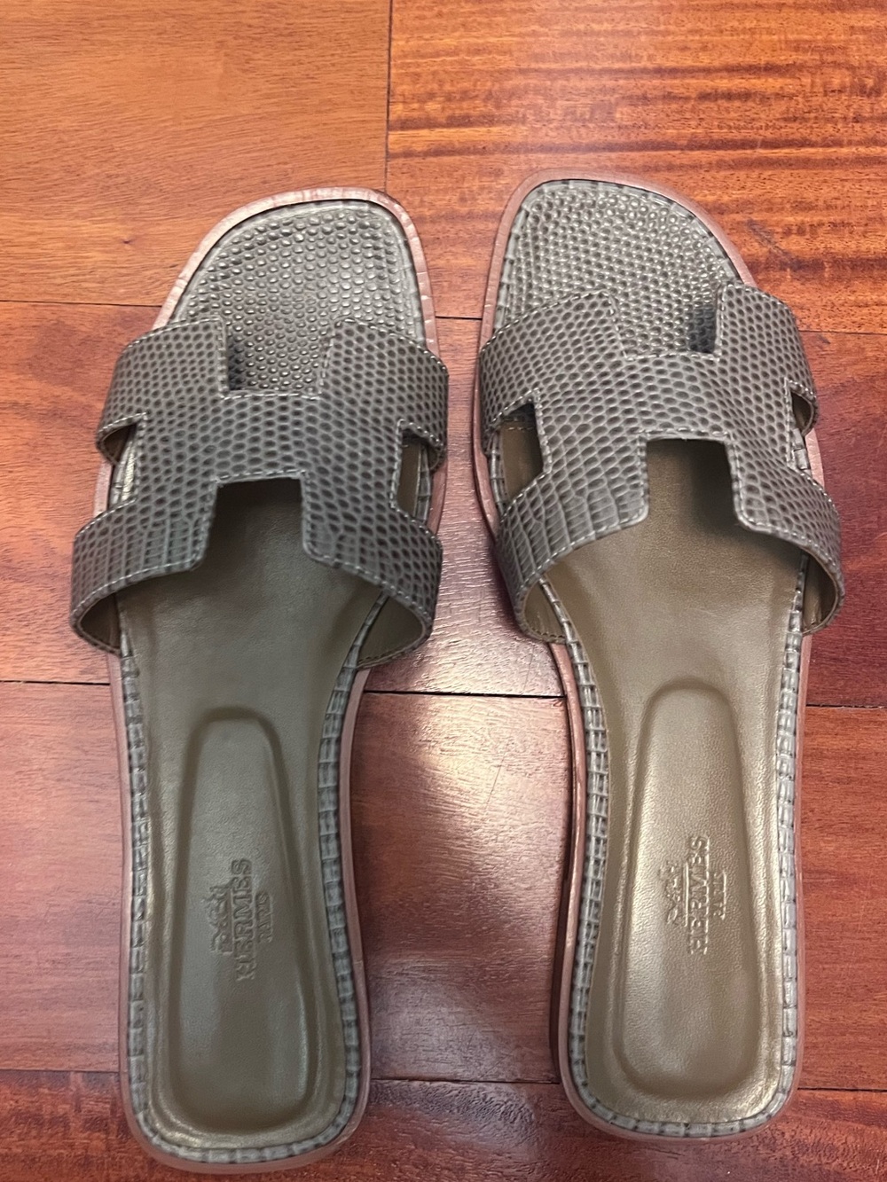 2021 Authentic Hermes Oran Lizard Sandals 🩶